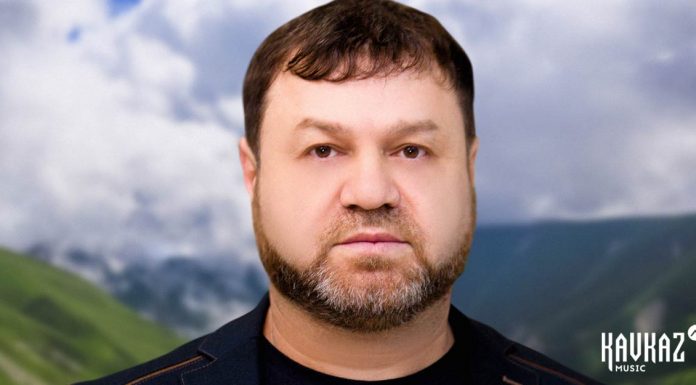 Премьера песни о девушке, прекрасной, как цветы